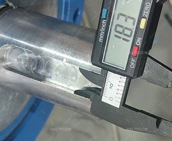 Valve diameter measurement photo